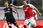 Jannik Löhden, Kapitän von Fortuna Köln (rechts), im Duell mit Marco Kehl-Gómez von Rot-Weiss Essen.