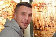 Ex-Kölner: Podolskis Döner-Laden in Gladbach mit Farbe beschmiert