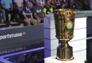 DFB-Pokal: Zweitrunden-Auslosung am Sonntag - Ex-Schalker als Losfee