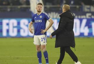 Trainer Karel Geraerts (re.) setzt beim FC Schalke 04 auf Tobias Mohr