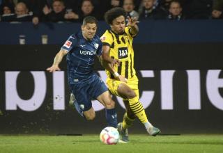 In der Vorsaison stellte der VfL Bochum um Christian Gamboa (links) dem BVB ein Bein im Meisterrennen. 