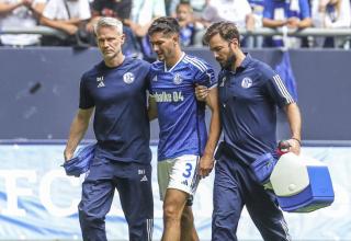 Leo Greiml (Mitte) macht beim FC Schalke 04 nach seinem Kreuzbandriss weiter Fortschritte.