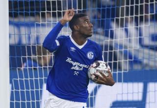 Für die Profis des FC Schalke 04 erzielte Haji Wright ein Tor gegen Bayer Leverkusen (1:2).