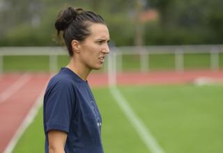 Kyra Malinowski steht mit den Frauen des VfL Bochum vor dem Aufstieg in die 2. Bundesliga. 