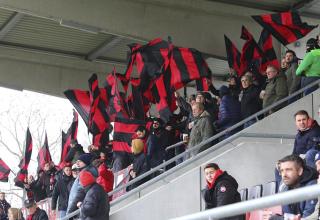 Die Fans des SV Lippstadt 08 - sie werden bald Hasan Dere in ihren Farben sehen.