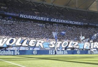 Der Andrang nach Schalke-Tickets kann nicht gebremst werden.
