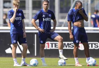 Martin Wasinski, Aris Bayindir und Anton Donkor (von links) sind im Trainingslager-Kader des FC Schalke 04.
