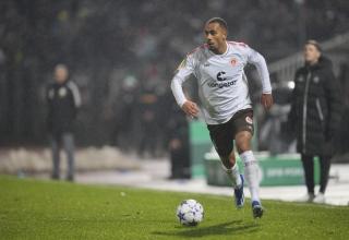 Etienne Amenyido wechselt vom FC St. Pauli zu Preußen Münster.