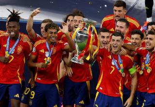 Spanien bejubelt den EM-Titel