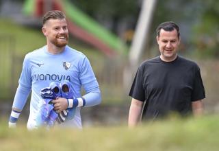 Mit Timo Horn (l.) ergänzte Sportdirektor Marc Lettau das VfL-Torwartteam.