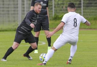 Raphael Steinmetz, hier für Schwarz-Weiß Alstaden am Ball.