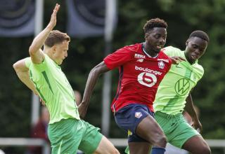 Kofi Amoako (rechts) in Diensten des VfL Wolfsburg.