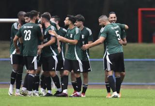 YEG Hassel feiert den Sieg gegen die TSG Sprockhövel im Westfalenpokal. 