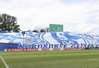 Die Choreo der Schalke-Fans.