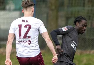 Niklas Beil und seine Mitspieler vom 1. FC Gievenbeck werden von einem jungen Trainer-Duo trainiert.  