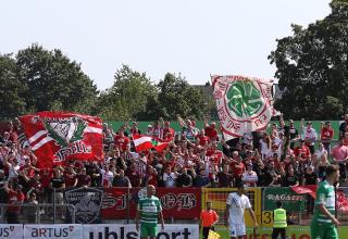 Die mitgereisten RWO-Fans sahen einen Kantersieg ihrer Mannschaft.