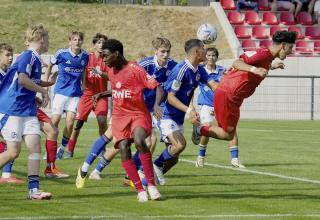 Szene aus dem U17-Spiel zwischen RWE und Schalke.