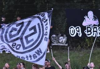 Die Wattenscheid-Fans durften in Siegen in der Nachspielzeit jubeln.