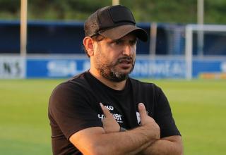 Farat Toku, Trainer des SV Rödinghausen, hat das Team auf Kurs gebracht.