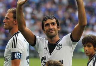 Raul stand von 2010 bis 2012 auf Schalke unter Vertrag  -seine Bilanz: 98 Pflichtspiele, 40 Tore!