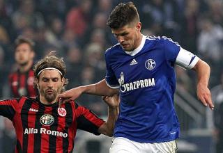 Martin Lanig, hier gegen Klaas-Jan Huntelaar, absolvierte 123 Bundesligaspiele.