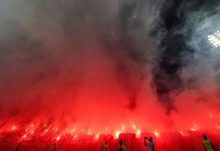 Bremens Innensenato: Neue Forderung - Punktabzug bei Pyrotechnik