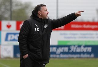 Reitet mit seinem Team auf einer Erfolgswelle: Tim Schneider, Coach des VfB Hilden.