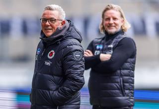 Gute Laune bei Olaf Janßen (rechts) und Stephan Küsters: Viktoria Köln spielt eine starke Saison.