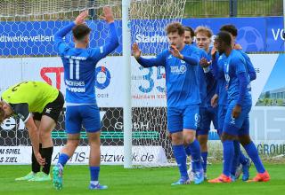 Der SSVg Velbert feiert einen 3:0-Erfolg gegen SF Niederwenigern.