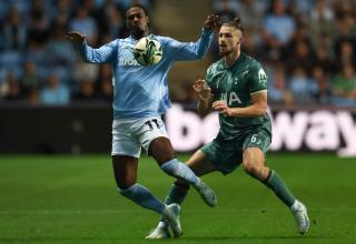 Haji Wright (links) spielt mittlerweile für Coventry City in England.