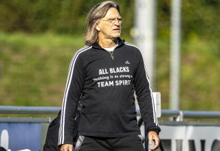 Norbert Elgert, Trainer der U19 des FC Schalke.