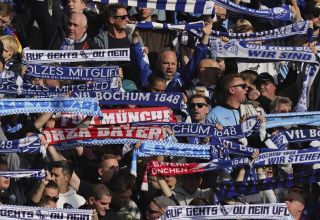 Fans des VfL Bochum im Ruhrstadion.