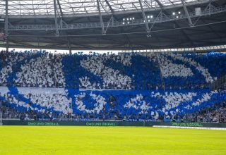 In der Vorsaison beeindruckten die Schalke-Fans in Hannover.