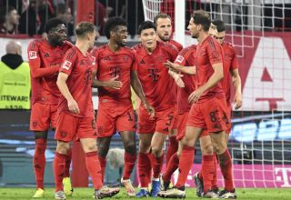 Der FC Bayern schlägt den VfB Stuttgart mit 4:0 (0:0).