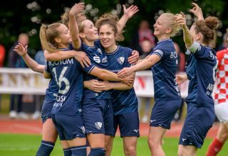 Die Frauen des VfL Bochum feiern wieder einen Sieg.