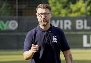 Der FC Kray gewann auch ohne seinen Cheftrainer Bartosz Maslon.