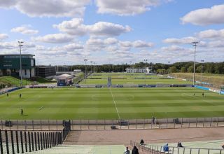 Das erste Frauen-Derby zwischen S04 und dem BVB findet im Parkstadion statt.