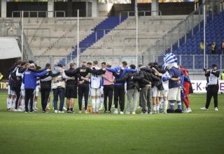 Der MSV Duisburg im Mannschaftskreis.