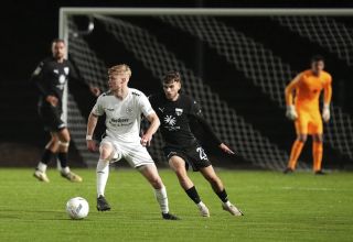 Der FC Bocholt (in schwarz) ließ ETB Schwarz-Weiß Essen keine Chance.