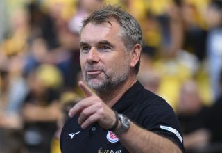 Bernd Hollerbach ist nicht mehr Trainer von Hansa Rostock.