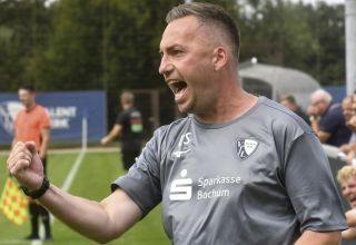 Jubel bei VfL-Trainer David Siebers. 