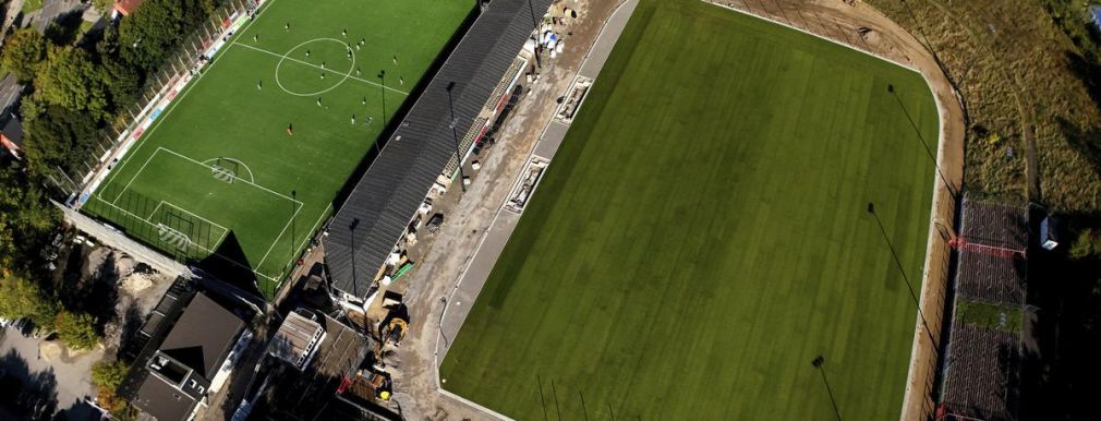 ETB Schwarz-Weiß Essen: Stadion hat neues Spielfeld - das soll gegen Hilden besser laufen