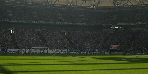 Beim Derby zwischen Schalke II und RW Essen soll in der Veltins-Arena der Regionalliga-Zuschauerrekord geknackt werden (Foto: firo).