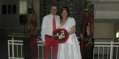 Ehepaar Braunheim: Eine Hochzeit in rot und weiß