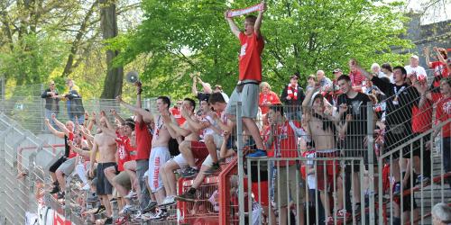 Relegation: Regensburg steigt in 2. Bundesliga auf