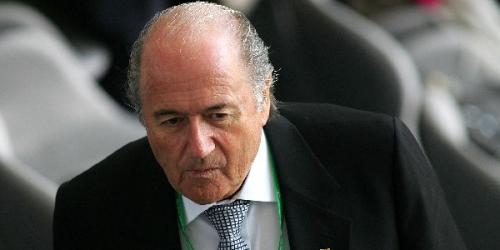 Stadionsicherheit: Blatter gegen Stehplätze