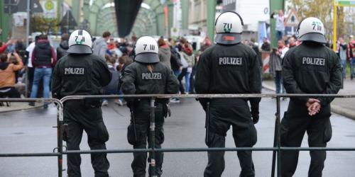 Wuppertal: Aufgespießte Schafsköpfe als Provokation