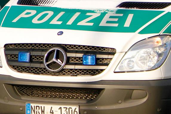 Kölner Böllerwurf: Sieben FC-Fans verletzt