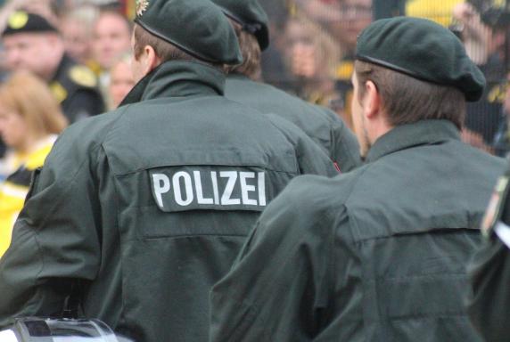 Krawalle in Ahlen: Neuhaus lobt die Polizei