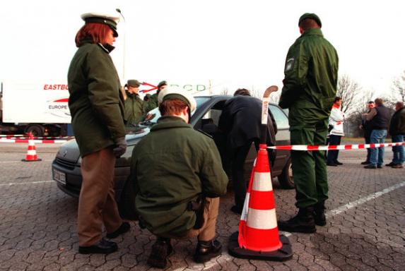 Leverkusen: Bundespolizei stoppt Pariser Hooligans